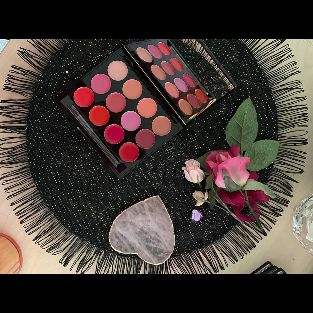 ISH Lip Statement Pallet